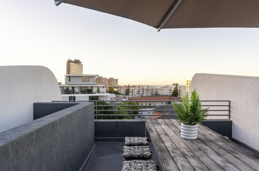 3 Bedroom Property for Sale in Green Point Western Cape